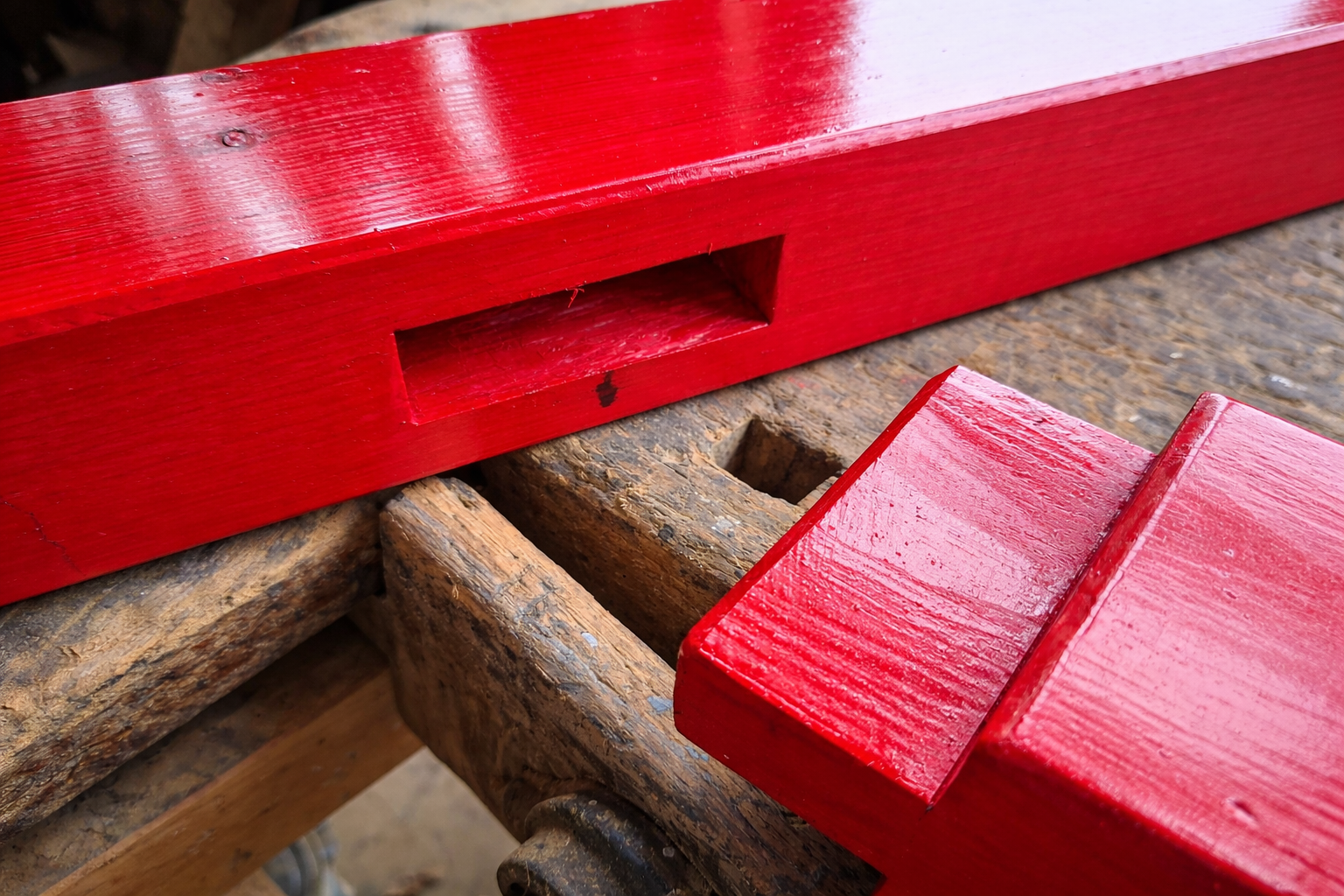Traditionelle Holzverbindungen im Toriibau